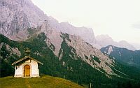 die Kapelle auf dem Halleranger